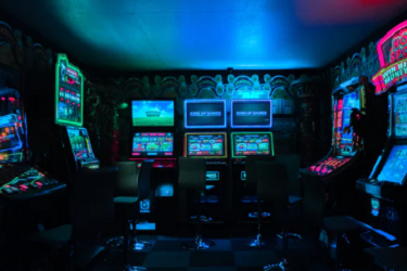 支付宝频繁提现银行卡会风控吗？相关问题解答