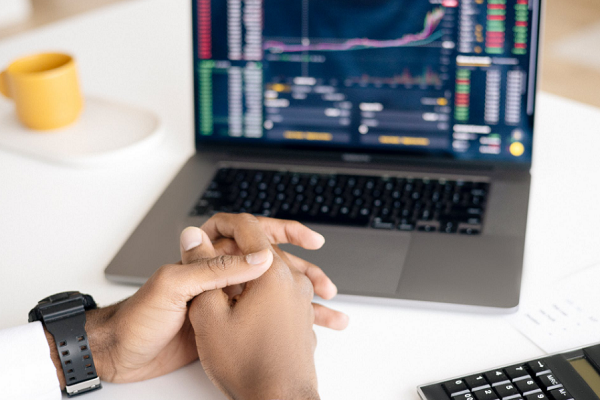 引力魔方打乱店铺标签吗？引力魔方如何调整人群标签？