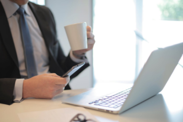 淘宝自动划扣保证金算盗窃吗？淘宝保证金什么情况会被扣除？