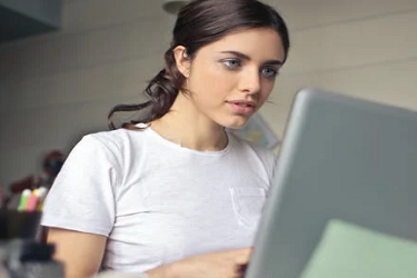 阿里云客服是不是骗局？是做什么的？