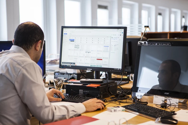 1688显示的销量是月销量吗？5星需要多少销量？