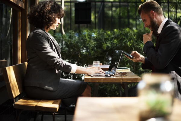 做淘宝运营一个月多少钱？需要什么条件？