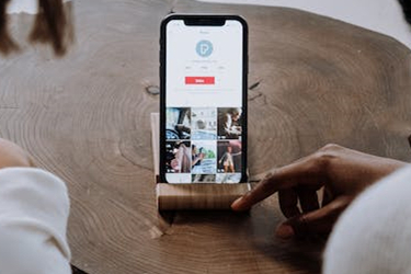 新店补单与真实订单之间的关系是什么？