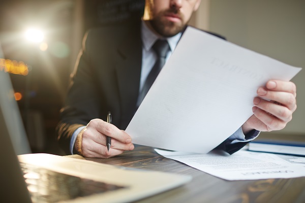 卖家上错价格不发货我不想退款怎么办？卖家一直不发货会有什么后果？