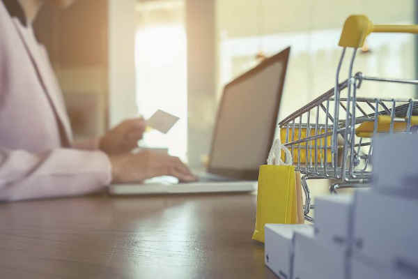 拼多多卖家中心在哪里？拼多多怎么进入商家店铺？