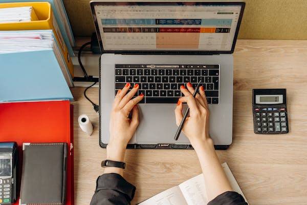通过抖音号可以查到电话号码吗？怎么查抖音注册人是谁？