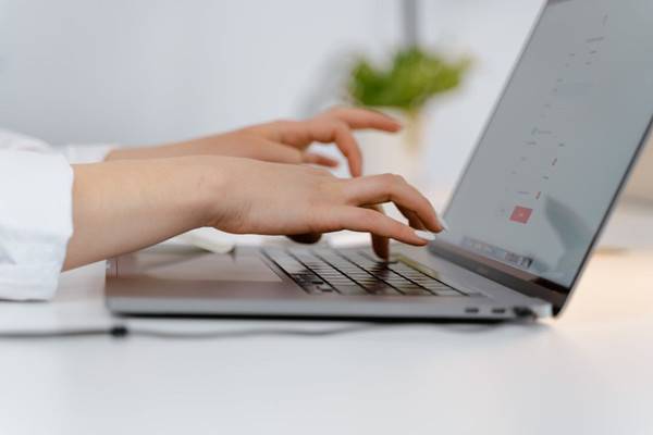抖音封了怎么解除实名？抖音被踢下线不想实名怎么办？