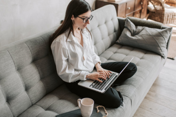 淘宝开店卖书需要什么手续？需要办理哪些证件？