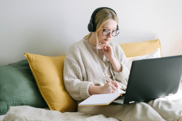 学生淘宝开店卖什么好？具体分析